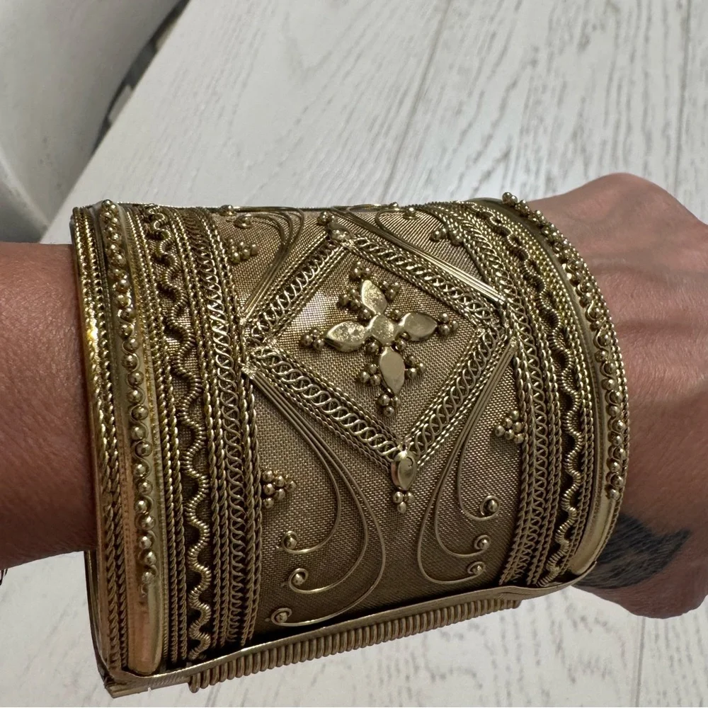 N/A egyptian gold